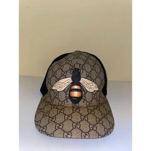 Gucci Beige Brown GG Monogram Cap with Bee Patch